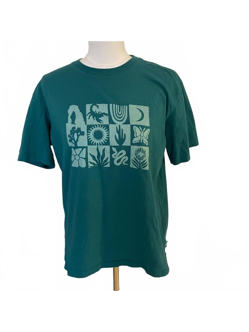 Mountain Hardwear Women's Green Graphic T-Shirt Size SP